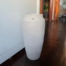 Vaso Jarro Tailandês 56cm Decorativo Polietileno Luxo Leve Resistente Jardim Sala 56x23
