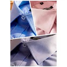 Camisa de gola quadrada slim fit em tecido sarja, disponível em várias cores, corte profissional.