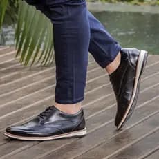 Sapato Casual Oxford Masculino Laboshoes Fechamento Cadarço Material Nobre Preto Marrom