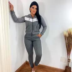 Conjunto Feminino De Frio Malha Crepe Calça Com Bolso e Blusa com Ziper Capuz E Cordão Ajustável