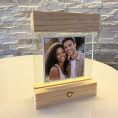 Porta Retrato Coração Decoração Base Madeira Personalizável Sala Estar Enfeite Jantar Vidro