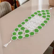 Caminho de Mesa Bordado em Crochê Artesanal 1,00m x 0,35cm Trilho Mesa Posta