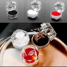 Kit com 20 caixinhas de acrílico para anel.