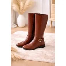 Bota Montaria Marrom Conhaque com conforto e elegância suprema