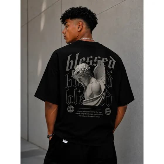 Camiseta Oversized Blessed Masculina 100% Algodão Estampa Anjo Streetwear Premium Unissex – P ao GG