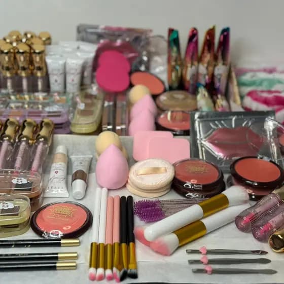 kit Maquiagem Completo - Presente Aniversario, Base, Paleta Sombra e Skin Care