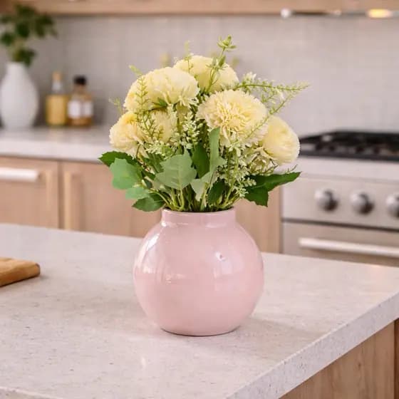 Buquê de Cravo Artificial com Detalhes em Verde e Flores Bege para Decoração de Interiores