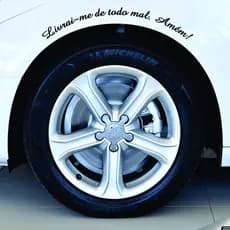 Adesivo Livrai-me de todo mal. Amém! Paralama Carro Moto Notebook Curvado e Reto