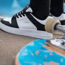 Tênis Masculino ZOVIC | Design Urbano e Resistência | Uso Diário