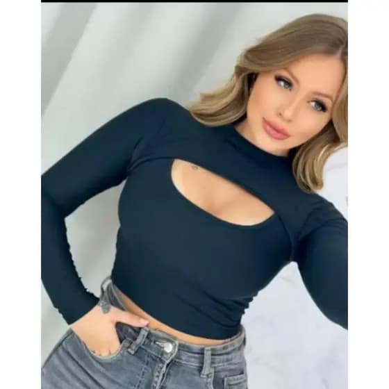 Blusa Cropped Feminino Manga Longa com Decote Frontal – Elegância e Sensualidade ✨