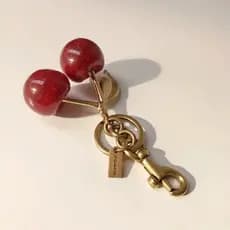 Chaveiro de Bolsa Cereja Charme Original Assinatura 77840