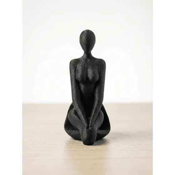 Escultura Decorativa Mulher Yoga Meditação 3D Preta Minimalista Enfeite Sala Escritório Zen Sensual Elegante