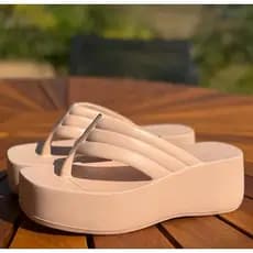Chinelo Delta Plataforma Lançamento Imperdível Para o Verão - Cores Versáteis e Alto Conforto