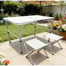 Mesa Dobravel 90 x 60 cm com 2 Bancos Vira Maleta com Alça Casa Camping Jardim Festa Pesca Eventos Branca Portátil