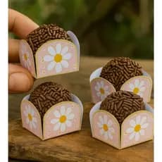 50 Forminhas de doces 4 pétalas tema Margaridas ENVIO IMEDIATO