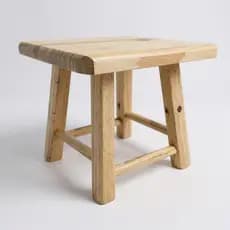 Banqueta banquinho 20cm de madeira ideal para crianças leva portátil