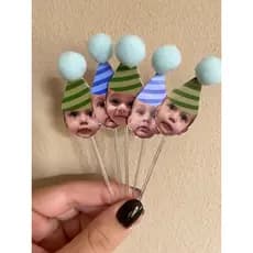 Topo/Topper/Topinho Personalizado com o Rosto do Bebê e Pompom na Ponto