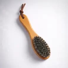 Escova para Barba Madeira Premium Cerdas Naturais - Alinha, Modela e Reduz Frizz