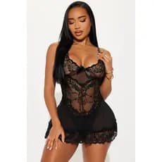 Camisola de Tule Transparente e Renda com Calcinha