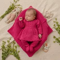 Conjunto Tricot Bebê Menina RN Enxoval Vestido Calça e Manta Antialérgico