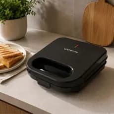 Sanduicheira e Grill 2 em 1 Antiaderente - 127V Preta com Alça Isotérmica - Compacta Cozinha Lanches