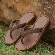 Chinelo Feminino Luxuoso com Strass Brilhante e Conforto para o Dia a Dia - Duda