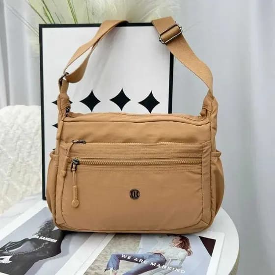 bolsa feminina média nylon impermeável com alça transversal