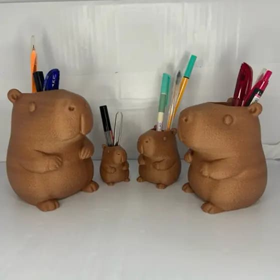 Família Capivara Porta Lápis e Treco - Kit 4 Peças Organizador de Mesa Decoração Criativa