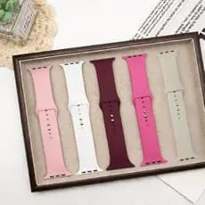 Kit 5 Pulseiras Silicone Liso Confortável Para AppleWatch Smartwatch 38/40/41/42/45/49/Serie1046mm