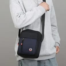 Shoulderbag Masculina Impermeável Antifurto Alça Transversal Esportiva Versátil Compacta Resistente