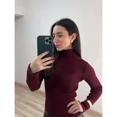 Blusa Feminina Tricot Canelado Gola Alta Manga Longa Estilo Moderno Sofisticado