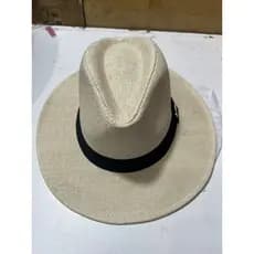 Chapéu de Palha Fedora com Cinta Preta - Estilo Clássico e Aventalho Perfeito para o Verão