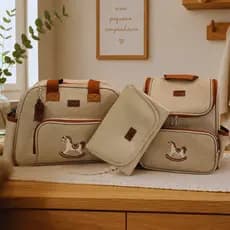 Bolsa Maternidade e Mochila de Bebe com Trocador Luxo Cavalinho Impermeável Premium Arte e Companhia
