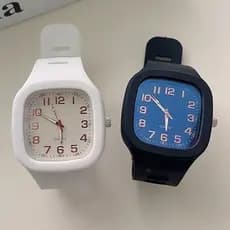【 Ready Stock 】 Ladies Relógios De Quartz Novos Digitais Coreanos Quadrados De Alta Valor