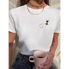 Camiseta Feminina Babylook Tshirt Abelha Coração Fofa Minimalista 100% Algodão