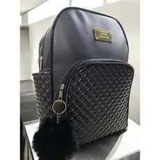 Mochila Feminina 2 Bolsos Laterais Mediana & Acompanha Pompom