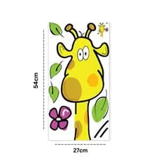 Adesivo Decorativo Girafa com Flor Roxa – 54x27cm