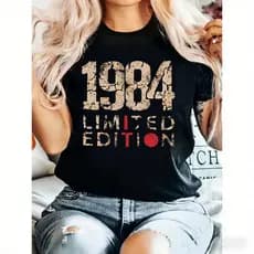 Camiseta Feminina 1984 Limited Edition Estampa Retrô com Letras Difuminadas e Vermelho Moderna Casual.