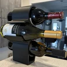 SUPORTE DE VINHO MODERNO EM 3D - Design Contemporâneo e Moderno - Para 3 vinhos
