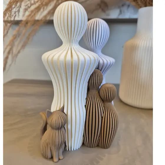 Escultura Família Feliz com Pet – Seu Lar Completo - Kit Decoração