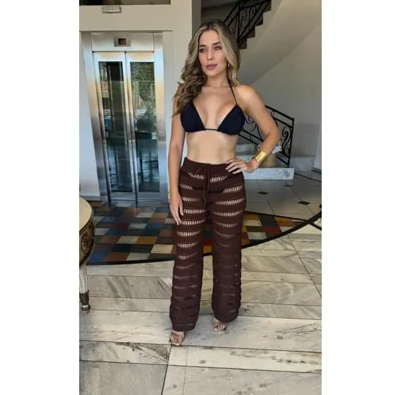Calça Saída de Praia em Tricot Artesanal – Toque de Luxo e Conforto