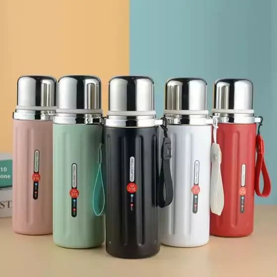 Garrafa Térmica Inox com Alça – 600ml ou 800ml, Cores Modernas e Conservação Térmica