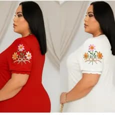 Blusa Feminina Plus size tamanho grande bordados nas mangas