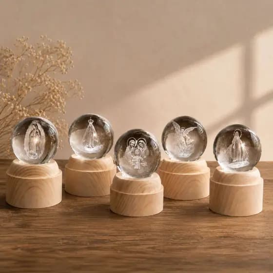Luminária Mesa Bola de Cristal Catolica Giratoria Bivolt com Luz LED 3d Decorativa