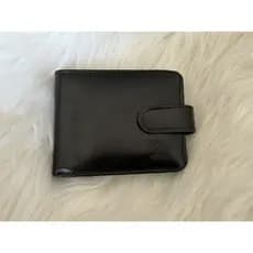 Carteira Masculina Couro Com fecho de Botão e Porta Cartão
