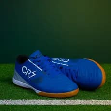 Chuteira CR7 Quadra – Leve, Resistente e Cheia de Estilo