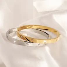 Pulseira de aço inoxidável para mulheres, pulseira de alta qualidade com estrela de oito pontas incrustada de diamantes,