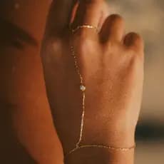 Pulseira de Mão Hand Chain Semijóia banhada a Ouro 18k ou prata 925