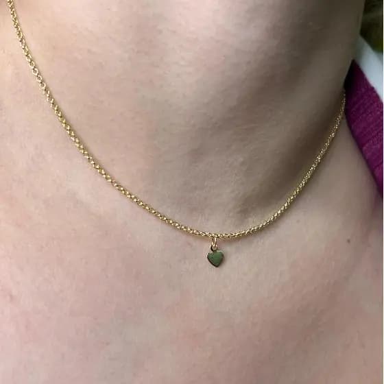 Choker Delicada com Medalhinha de Coração – Banhada a Ouro 18k