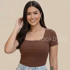 Blusa Feminina Básica Estilosa Manga Curta Com Decote Quadrado Básica Blusinha Casual